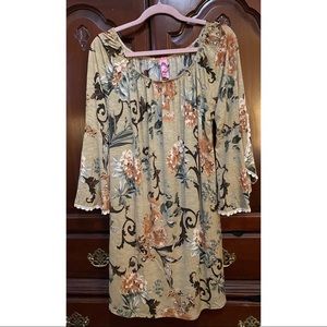 Plus size tunic top size 3XL NWT